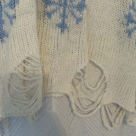 Wildfox Snowflake Sweater - Picture 3 of 4